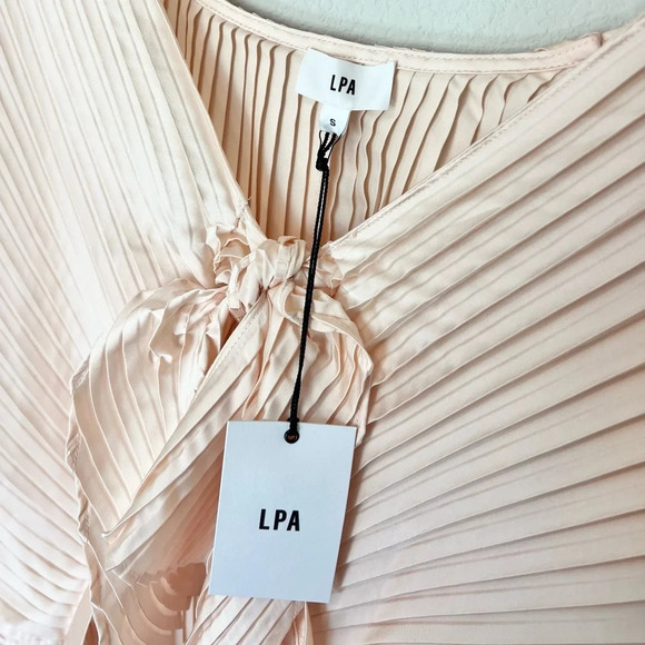 NWT LPA x REVOLVE Morgan Pleated Top Blouse in Peach Nude - Picture 8 of 9